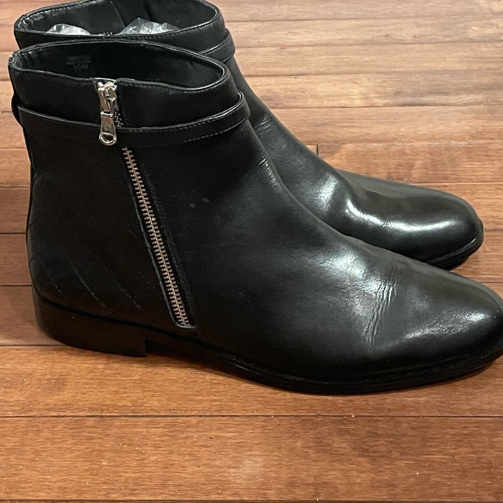 Ann Taylor Black Genuine Leather Ankle Zip Up Booties (EUC ) - 10M